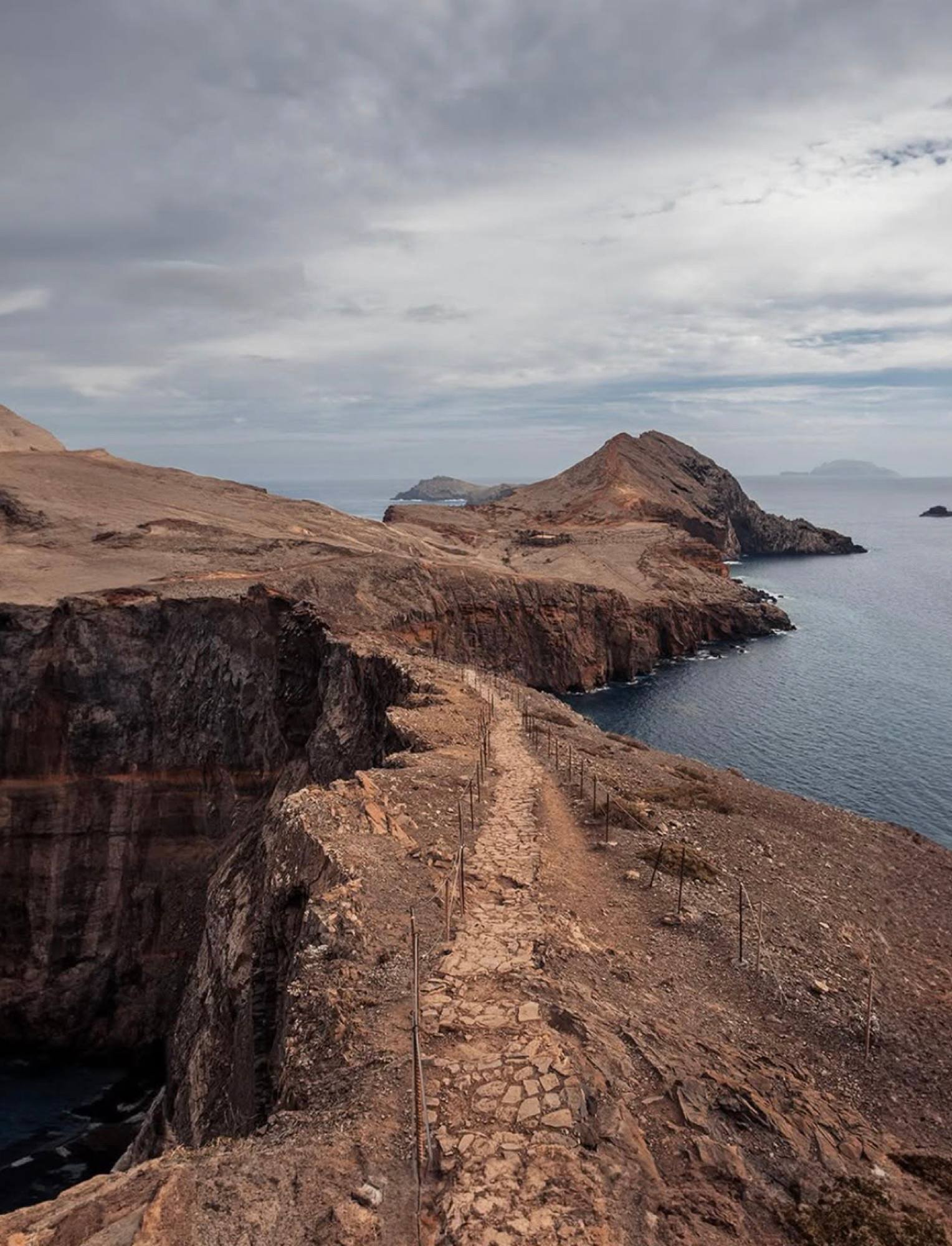 Scogliere a picco sull'oceano a Ponta de São Lourenço, Madeira